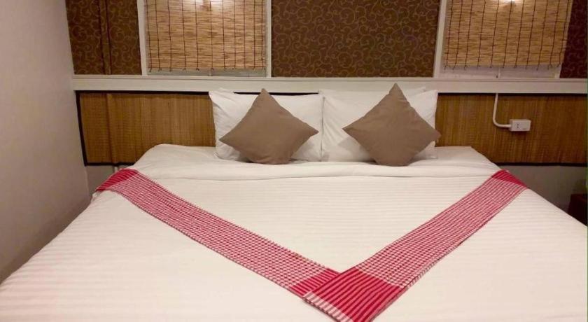 Thousand-Ten Thousand Hotel Bangkok Eksteriør bilde