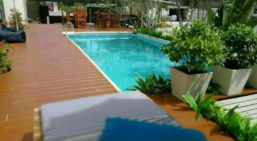 Thousand-Ten Thousand Hotel Bangkok Eksteriør bilde